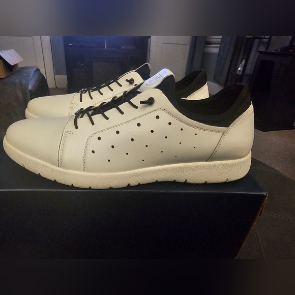 Casual sneakers - Picture 3 of 5